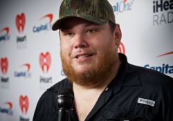 Luke Combs Billets